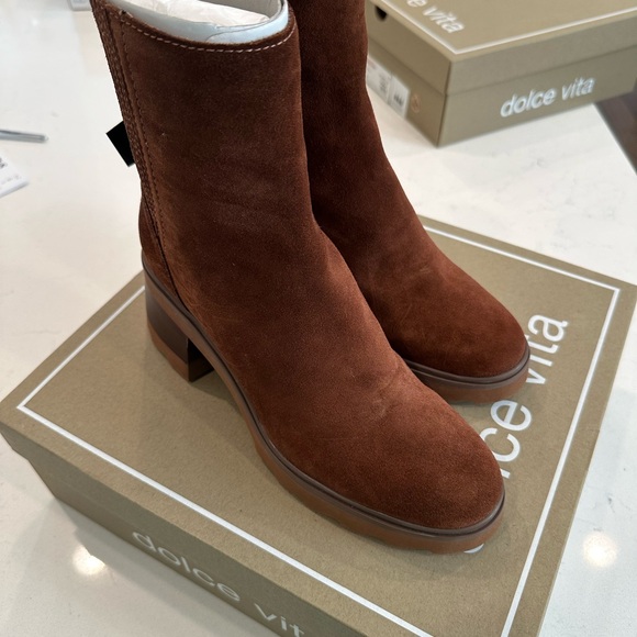 Dolce Vita Martey H2O - Cocoa Suede - Picture 2 of 7